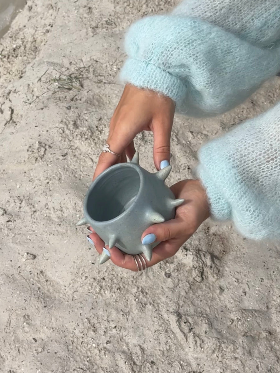 spiky cup 01